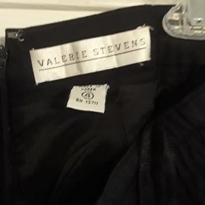 Valerie Stevens skirt ,labeled 4 but actually 10